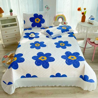 China New Home Luxury Quilted Bedspread King Queen Size Bed Skirt Lace Bed Coverle for sale