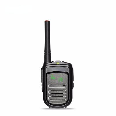 China UHF VHF Modulation Mode FM 90mm*61mm*30mm CE Certified Mini Digital Walkie Talkie for sale