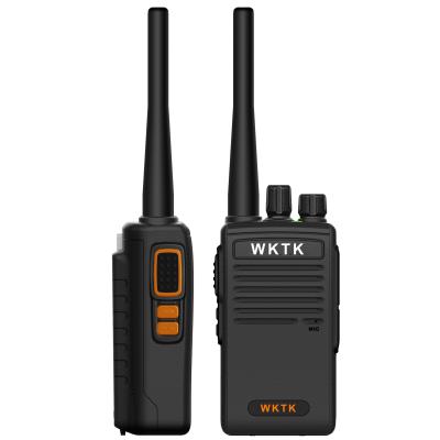 China High Power Walkie Talkie 400-470MHz Handheld UHF Two Way Radio Liion Battery Included for sale