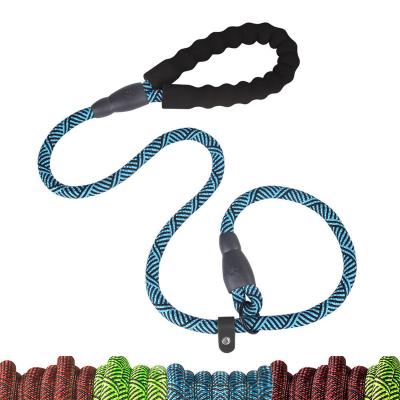 China Sustainable Hot Sale Pet Supplies Pet Dog Leashes Round Rope Luxury Strong Nylon Dog Leash for sale