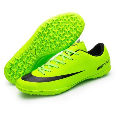 China Wear-resistant Top Quality Professional Outdoor Football Shoes Comfortable Lightweight Training Soccer Shoes for Man for sale