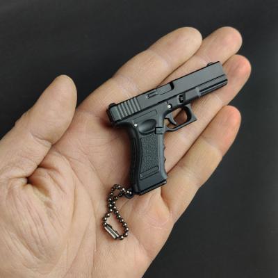 China Wowei 1:3 G17 Mini Alloy Ejection Model Key Chain Type GU N Pistol Glock Cool Keychains Souvenir Gifts For Men for sale