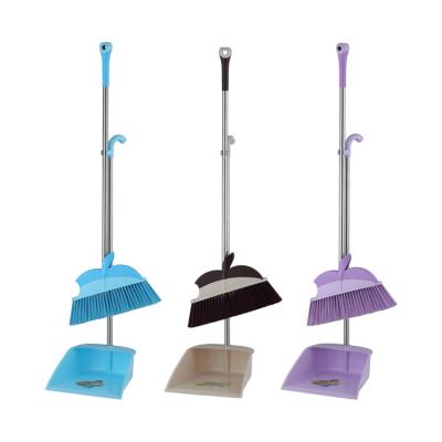 China Wholesale Cleaning Room Floor Broom JS-2517 China OEM Customized Soft Bristle Cleaning Broom With Dustpan Set Apple Shape for sale