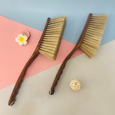 China JS-1928 Viable Wholesale Customized OEM House Ware Long Handle Wooden Look Natural Dust Bed Beater Cleaning Brush for sale