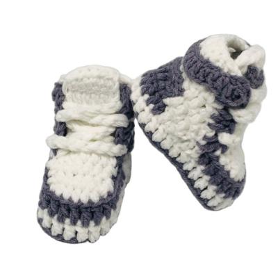 China Hot sale lightweight crochet baby shoes bangs custom handmade knitted infant cotton booties sneaker infant slipper for sale