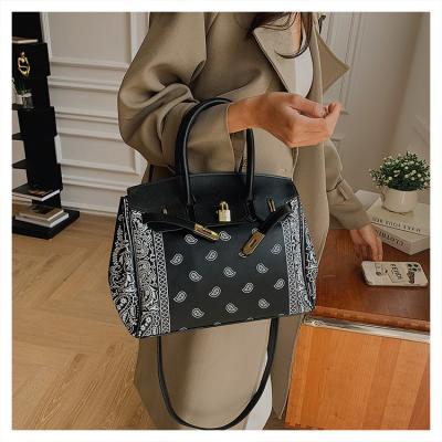 China Wholesale Trend Eco-friendly Waterproof Stylish Soft Color Designer Private Label Luxury Handbags for sale