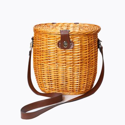 China Sustainable Wholesale Wicker Woven Storage Basket With Handle for sale