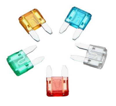 China Kinds of Plug of Micro Medium Mini Size Auto Fuse Blade , Automotive Link Kit Holder Set Plastic Auto Fuse Blade for sale