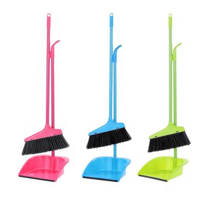 China Cleaning Tools Lobby Kitchen Long Handle Sweeps Rack Up Dust Pan Set For Home For For Floor Cleaning for sale