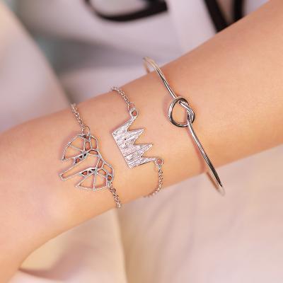 China Hiphop Knotted Bracelet Combination Set New Product Wholesale Fashion Bowknot Crown Three-piece Set Bracelet for sale