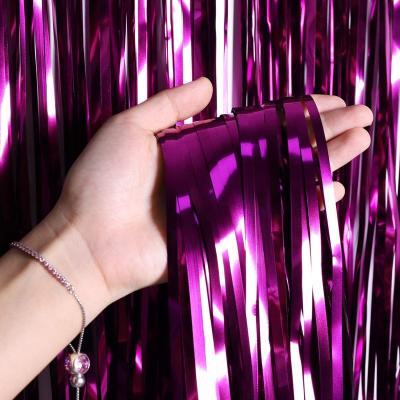 China 100% New Design Eco-friendly Metallic Purple Photo Curtain Fringe Tinsel Foil Fringe Curtains For Party Decorations Backdrop for sale