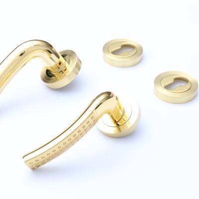 China Stainless Steel Contemporary Luxury Style Gold Plated Color Internal Door Level Handles for sale