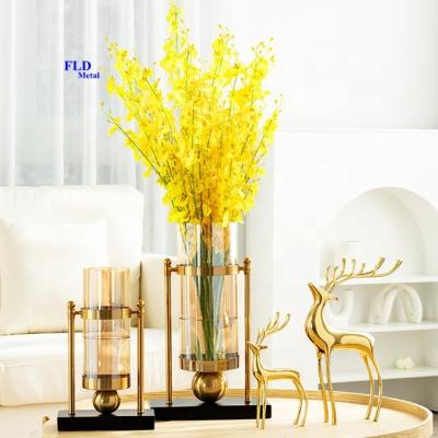 China Europe Fuleide gold flower vase tabletop ornament metal dropshipping vase for home decor for sale