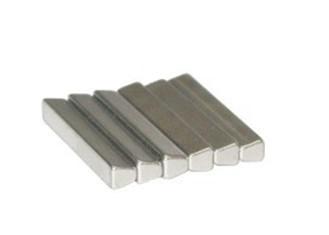 China Permanent 45SH Trapezoidal Sintered Neodymium Magnets 1320-1380mT for sale