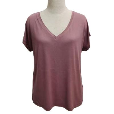 China QUICK DRY in good price current new arrival 2021 women fashion wholesale print rayon cotton v-neckline with pocket fashion T-shirt for sale