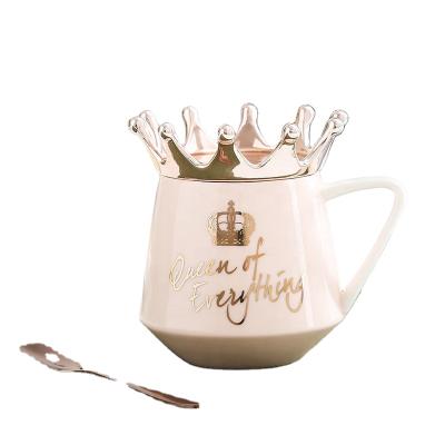 China Personalized Valentine Gift Fancy Drinking Mug Viable Porcelain Mug With Crown Lid for sale