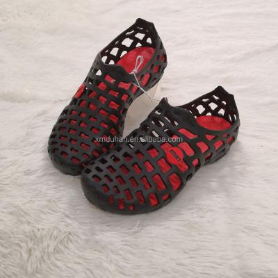 China Flat Hot Cakes Cave Platform Beach Walk Men's EVA Clogs Big Size Sandals Size 40-45# for sale