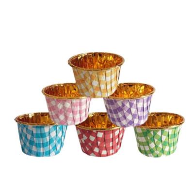 China Gold Sustainable Checkered Single Sided Cake With Foil Lined Paper Cup Toasted Hot Muffin Cup for sale