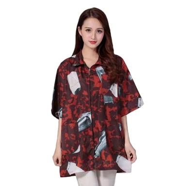 China Hair Grooming Shirt Nail SPA Salon Hairdressing Haircut Cape Waterproof Wholesale Printing Jacket for sale