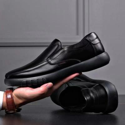 China 2022 Men's Genuine Microfiber Shoes Anti-slippery 39-44 Soft Anti-skid Rubber Loafers Fit Leather Shoes Casual Shoes For Men for sale