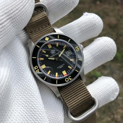 China Date Auto Newcomer 2020! SD1952T Steeldive Watch 300m Japanese Automatic Sapphire Glass Diver NH35 Glass Men's Dive Watch Water Resistant for sale