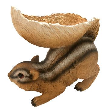 China Custom Resin Animal Squirrel Birdfeeder Outdoor Garden Decoration Fairy Feeder From Europe for sale