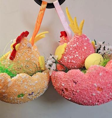 China A0813 Easter Egg Display Decor Eco-Friendly Moss Chicken Ornamental Hanging Decor For Home Egg Decoration Easter Supplies for sale