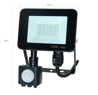 China New Design High Quality Waterproof IP65 Certificate 10w Outdoor LED Flood Fighter With PIR Sensor for sale