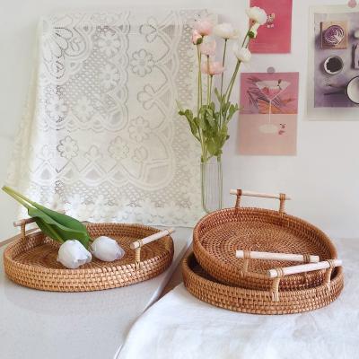 China Pool Trays Unique Design Handmade Handmade Woven Rattan Decorative Tray For Home Deco for sale