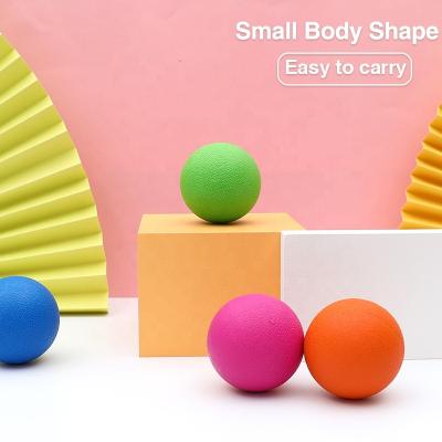 China Custom Wholesale Non-Toxic New Eco Roll Yoga Neck Fitness Ball Silicone Lacrosse Rolling Massage Band Or Ball for sale