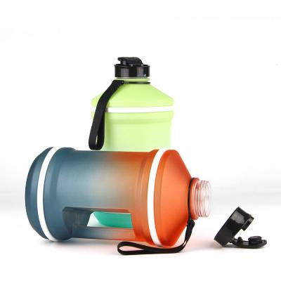 China Sustainable Sports Water Bottle 2.2L Plastic Motivational Water Bottle With Time Marker Straw for sale