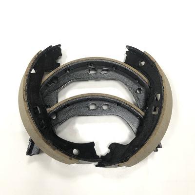 China China Factory Rear Brake Shoe Kit Auto Parts OEM 673000035 For Maserati For Maserati for sale