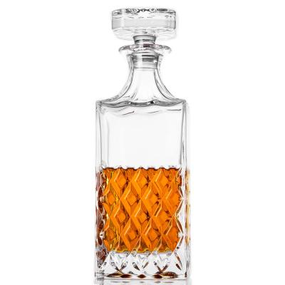 Chine Whiskey Decanter Amazon Glass Set With Gift Box Hot Sale Classic Vessel à vendre