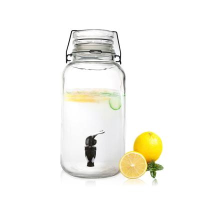 China Klassisches Glas Juice Dispenser Round Lead Free Multifuntional für Hotel zu verkaufen