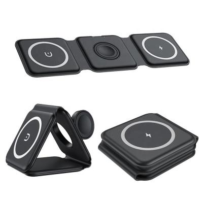 China Multifunctional Qi Fast Charger 15W Foldable 3 in 1 Magnetic Wireless Charger Dock for iPhone Apple Watch Earphone for sale