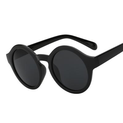 China Classic Round Frame Fashion Sunglasses Vintage High Quality Plastic Lenses For Women for sale