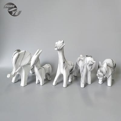 China Vivid Matte Ceramic Home Decoration Hot Sale Porcelain Animal Figurines Matte Ceramic Home Decor for sale