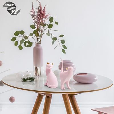 China Cute Europe Statue Pink Color Cat Shape Craft Home Decoration Polyresin Animal Figurines for sale