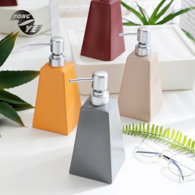 China Wholesale Colorful Bottle Home Decoration Jar Shampoo Tabletop Square Shape Ceramic Bottle for sale