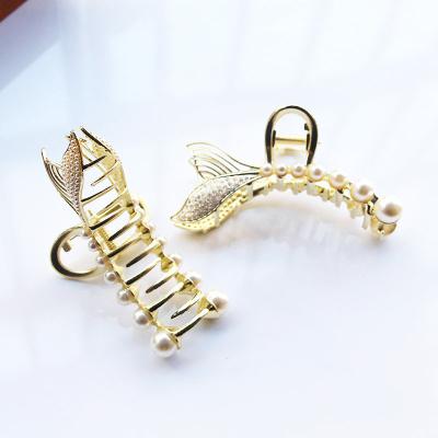 China Large 10.1cm Mermaid Tail Pearl Hair Clip Elegant Hot Selling Environmentally Friendly Temperament Hair Claw Clip for sale