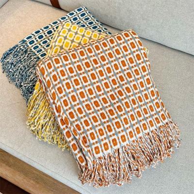 China Hot Selling Anti-pilling Sofa Knitted Blanket Custom Color Blanket Checked Blanket for sale