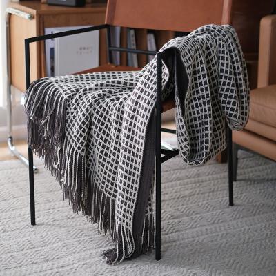 China Anti-pilling New Waffle Knit Scandinavian Blanket Chunky Cozy Fringed Warm Acrylic Soft Sofa Blanket Style Throw for sale