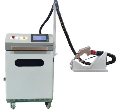 China Handheld 3mm Spot 2KW Fiber Laser Welder For Metal Stainless Steel Aluminum for sale