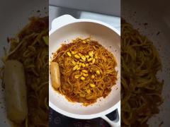 161g Dry Mixed Instant Noodle with Korean Sausage Hot Chicken Flavor