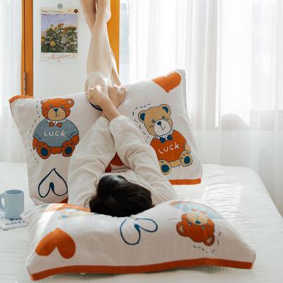 China Fashionable 2 Pieces Sublimation Gauze Muslin Cartoon Printed Crate Bed Pillow Sets Children Anti-Static for sale