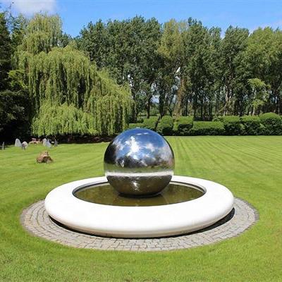 China Metal Mirror Polished Round Sphere Statue Sculpture From Europe China Stainless Steel Sculpture Manufacturer for sale