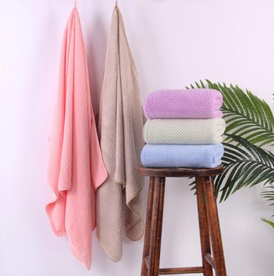 China Sustainable Fleece Water Absorbing Super Soft 280gsm Piping Quick Dry Overlock Bath Towel for sale