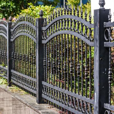 China Easily Assembled Metal Fence Design Popular Decorative Wrought Iron Fence Steel Fence for sale