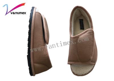 China Zapatos para mujer de los deslizadores de casa de la prenda impermeable del cuero de la PU suaves/deslizadores de casa del algodón en venta