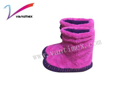 Chine Bottes pelucheuses chaudes antidérapantes de short de plancher de filles d'enfants d'ouatine de corail mignonne pourpre de chaussures à vendre